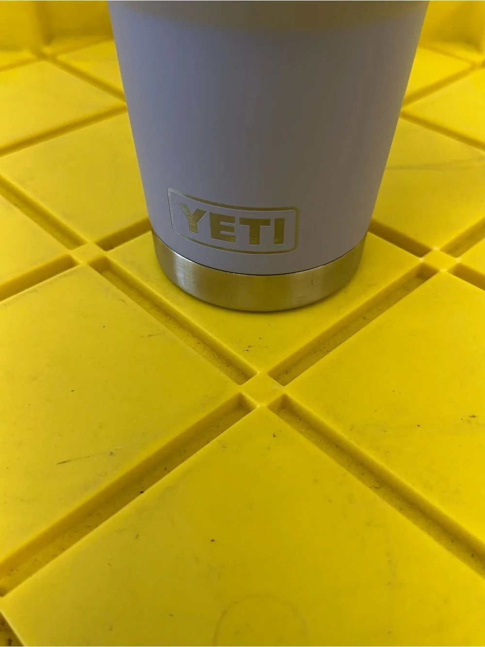 YETI Rambler 30 oz. Travel Mug with Stronghold Lid Cosmic Lilac Magslider Lid